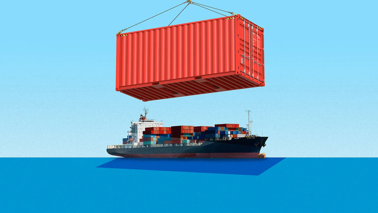 What are the benefits of working with a shipping freight forwarder service company